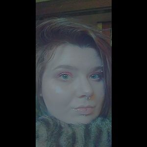 Meet your Posher, Felicity